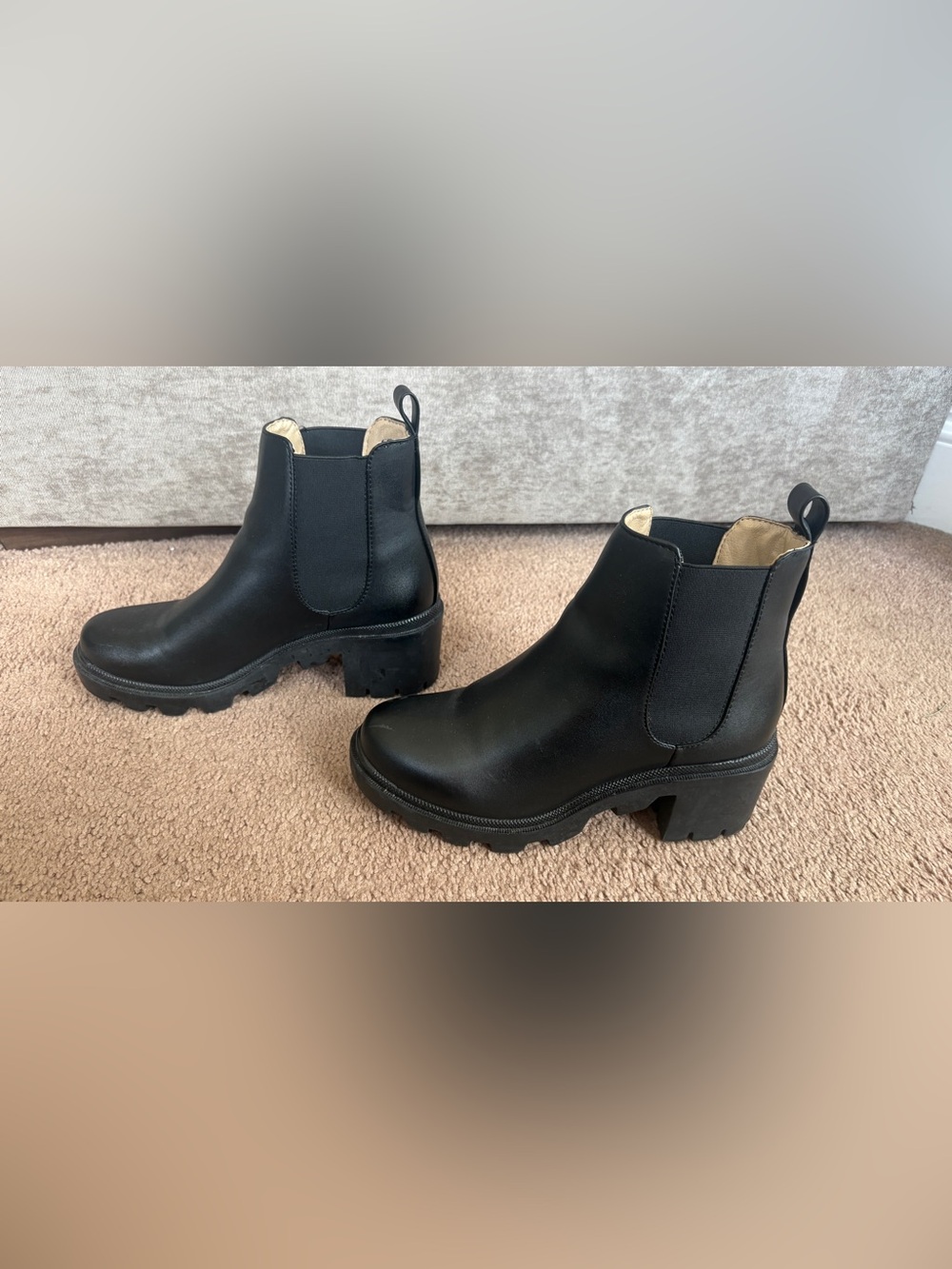 Steve Madden Women's Black Chunky Chelsea Boot